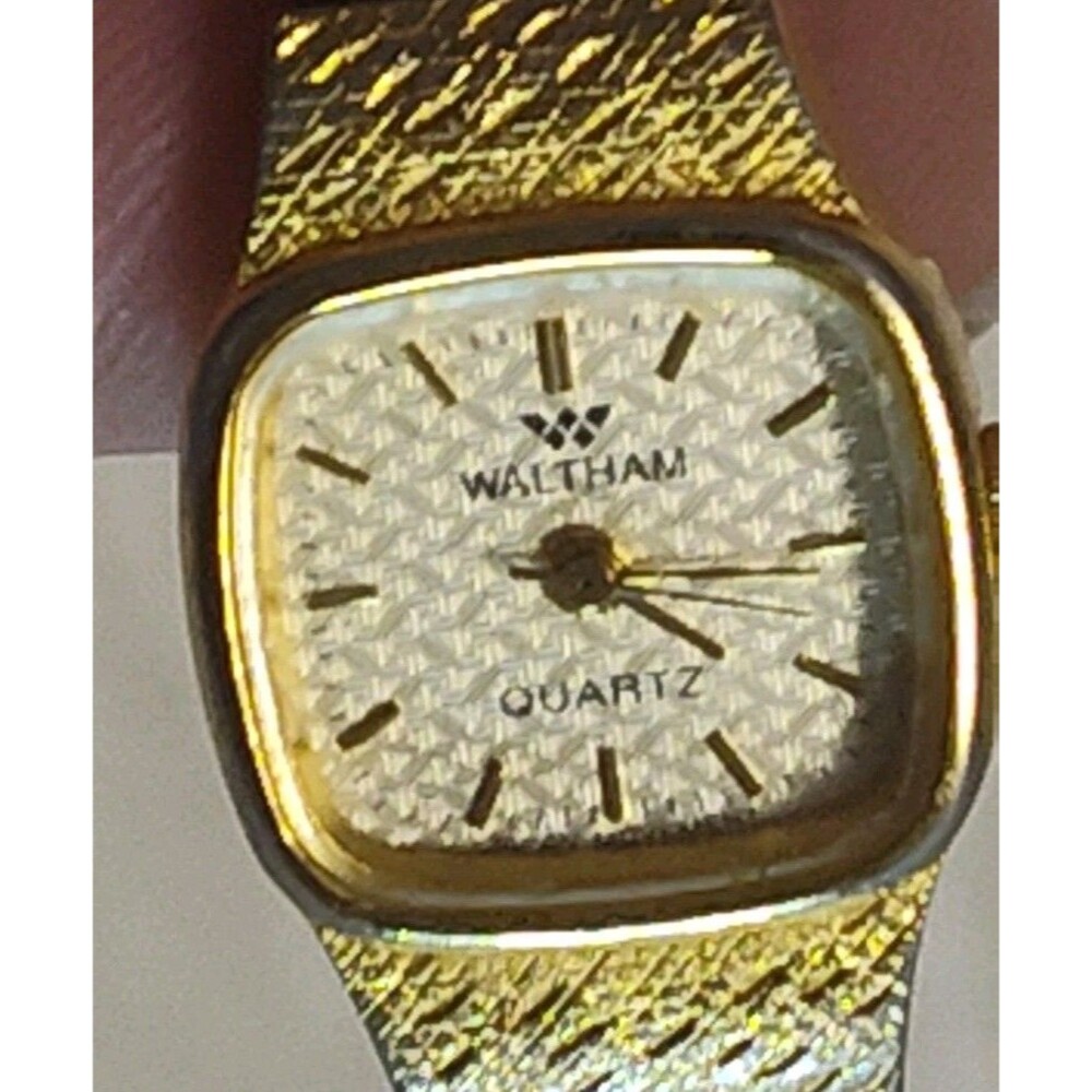 Vintage Waltham Womens Watch 17mm Gold Tone‎  Bracelet W410-074 New Battery